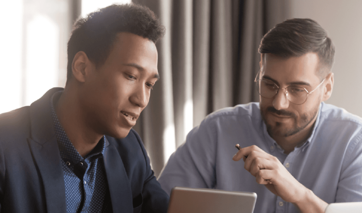 Contenuti di alta qualità e multilingue relativi a competenze professionali e compliance